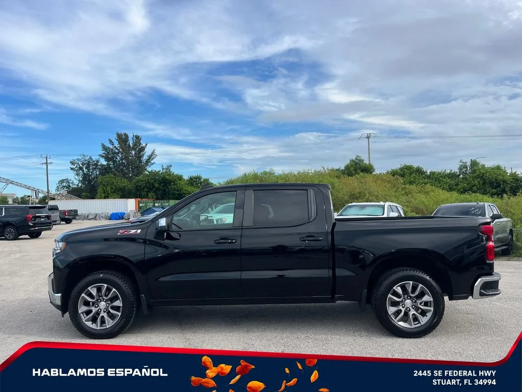 Used 2021 BLACK Chevrolet LT image 4