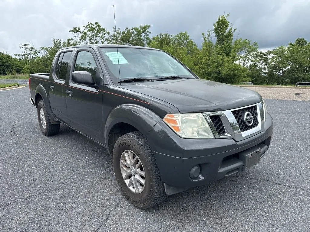 2015 Nissan Frontier 4.0 SV Crew Cab 4X4 AT SWB's photo