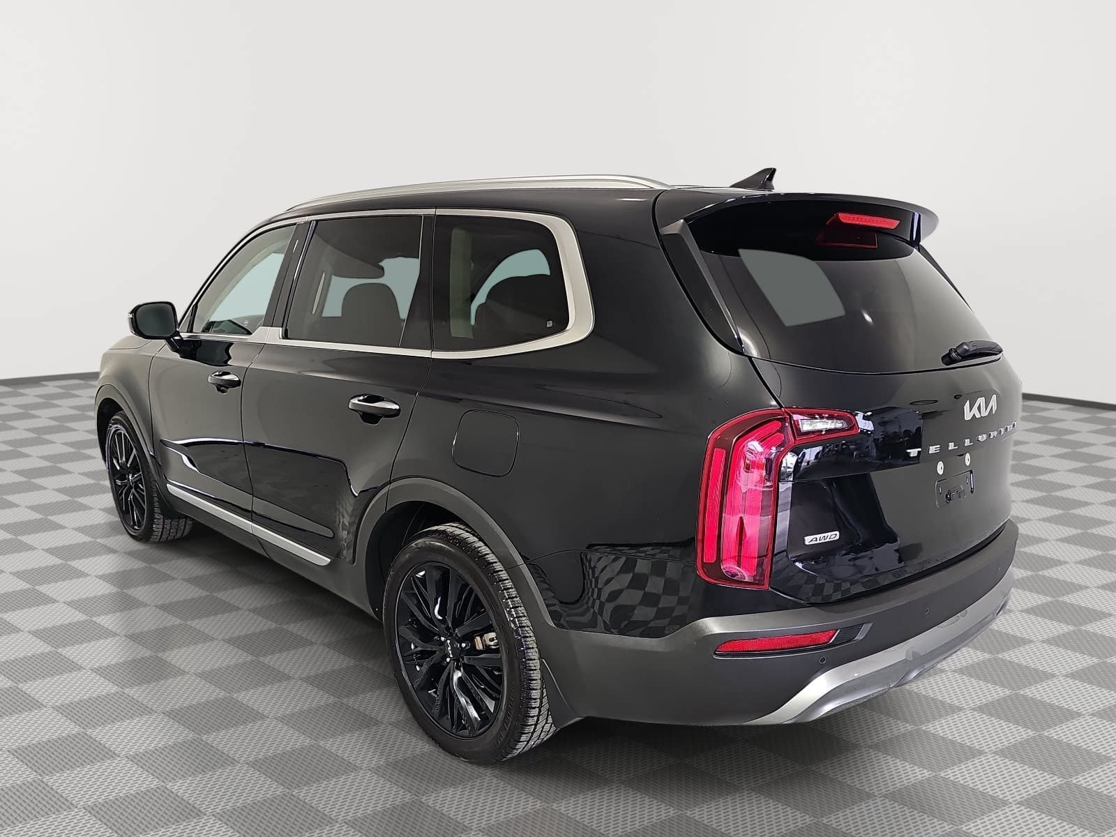 Used 2022 Black Kia SX image 6