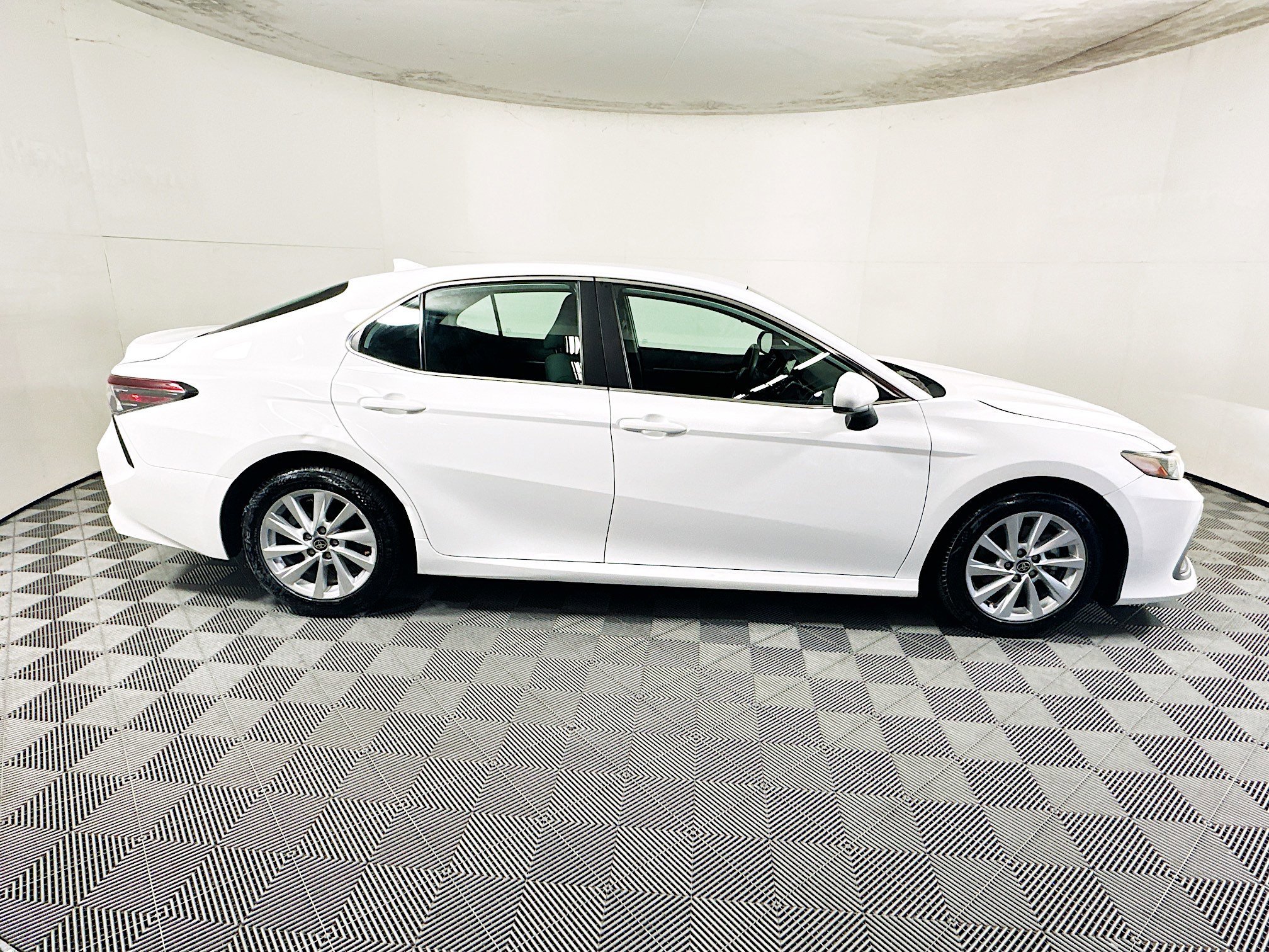 2023 Toyota Camry thumbnail 4