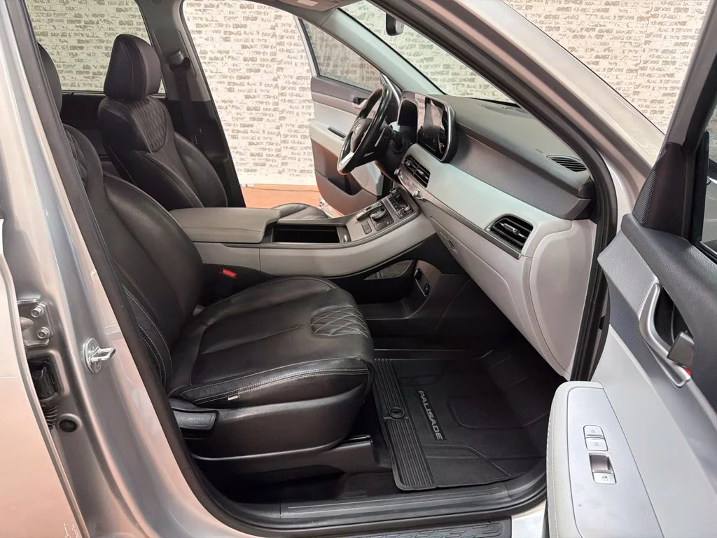 Used 2021 Typhoon Silver Hyundai SEL image 26
