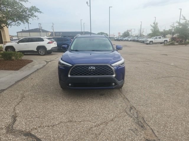 Used 2022 Blue Toyota XLE image 4