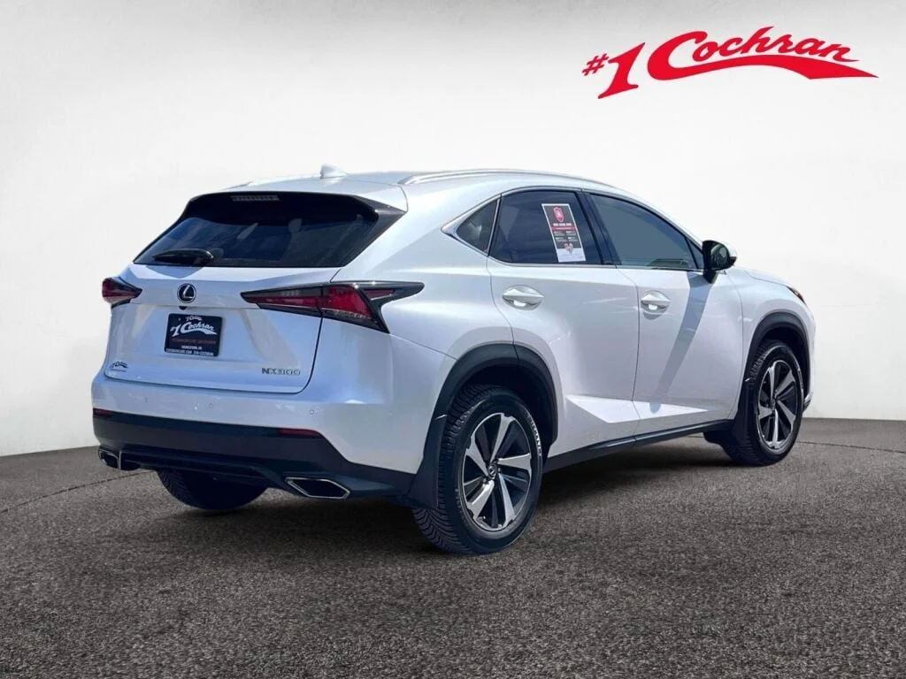 Used 2021 Eminent White Pearl Lexus  image 7