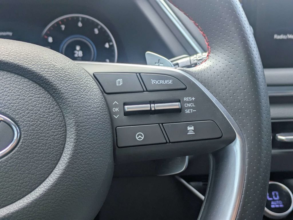 Used 2022 Gray Hyundai SEL Plus image 26