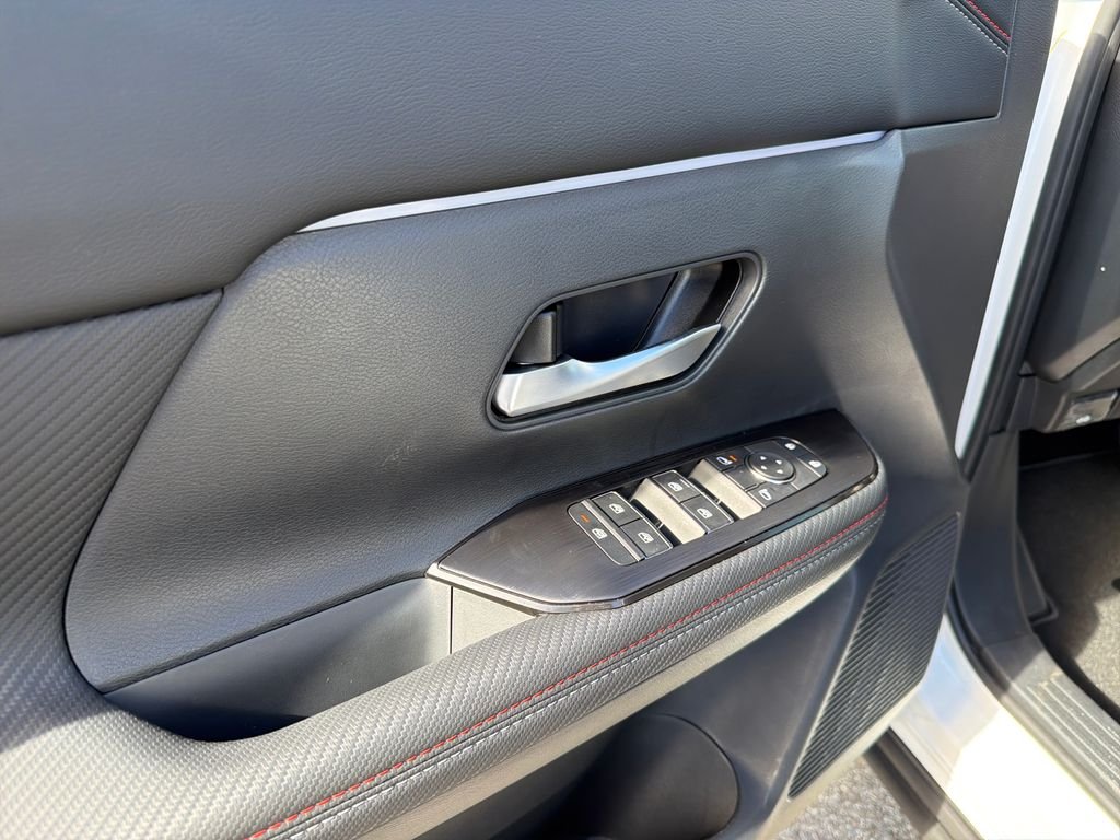 New 2026 Nissan Kicks SR 4D Sport Utility