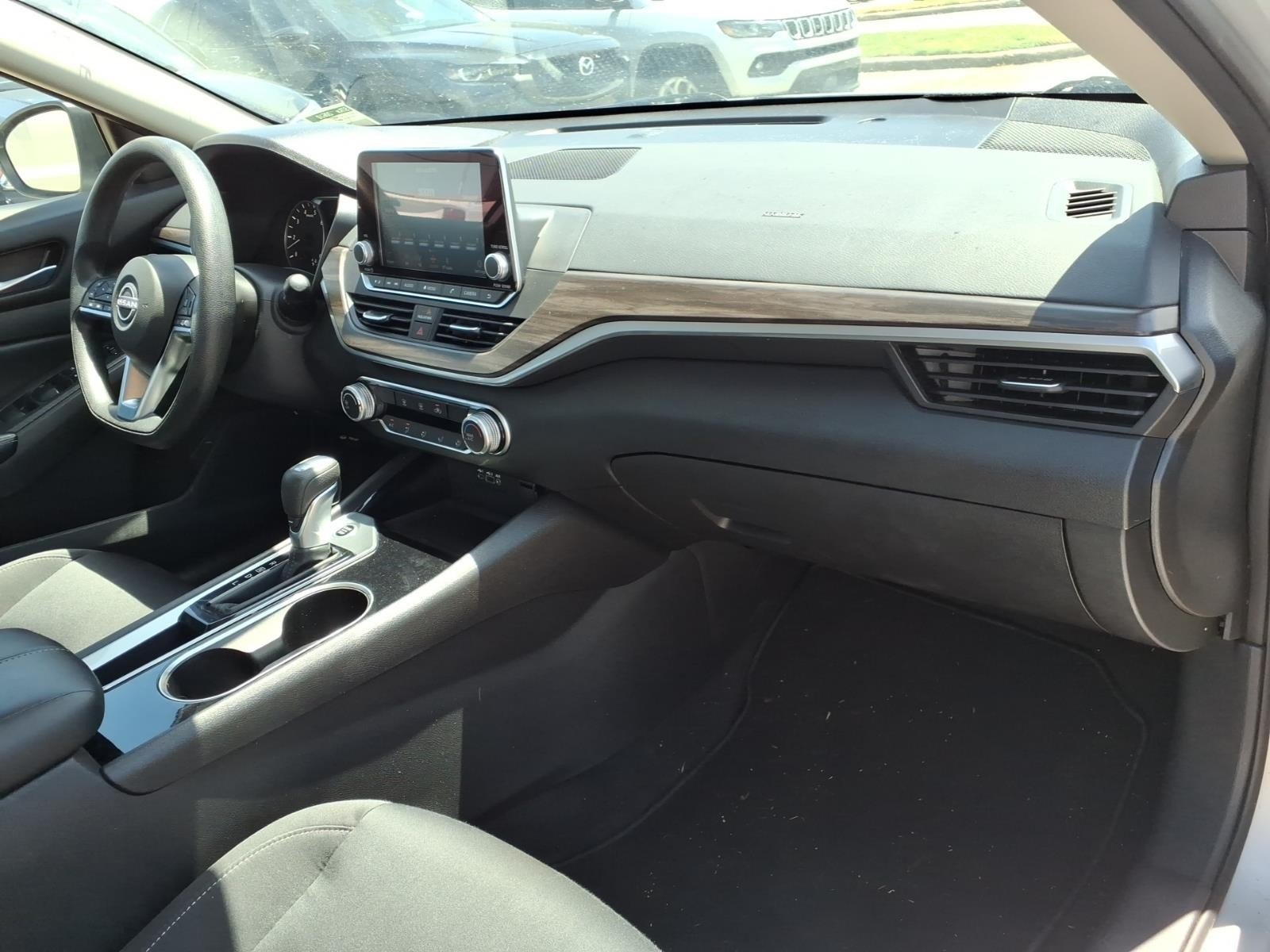 2024 Nissan Altima 2.5 SV Silver at Robbins Nissan