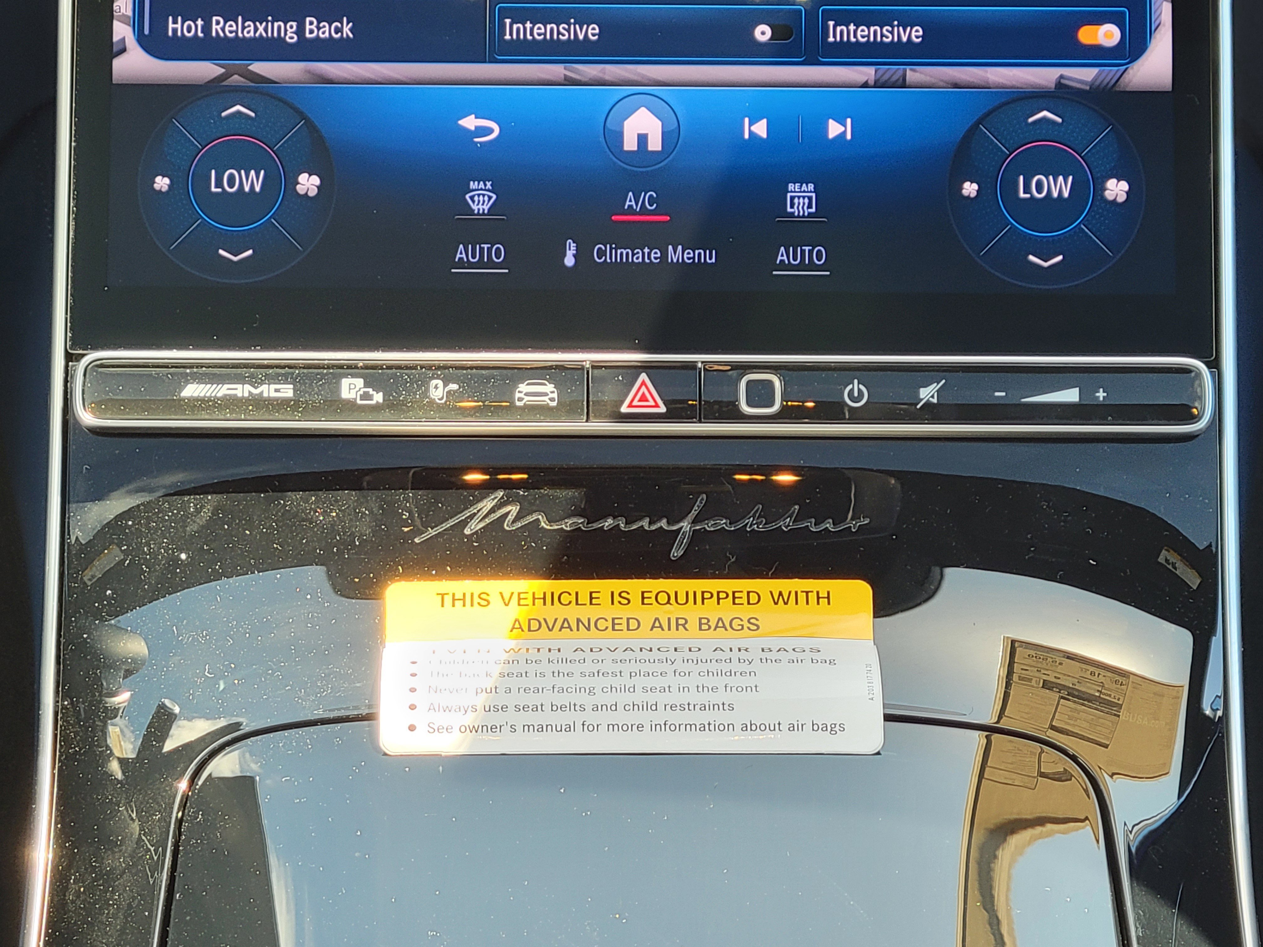 New 2026 MANUFAKTUR Moonlight White Metallic Mercedes-Benz AMG® S 63 E 4MATIC® Sedan image 48