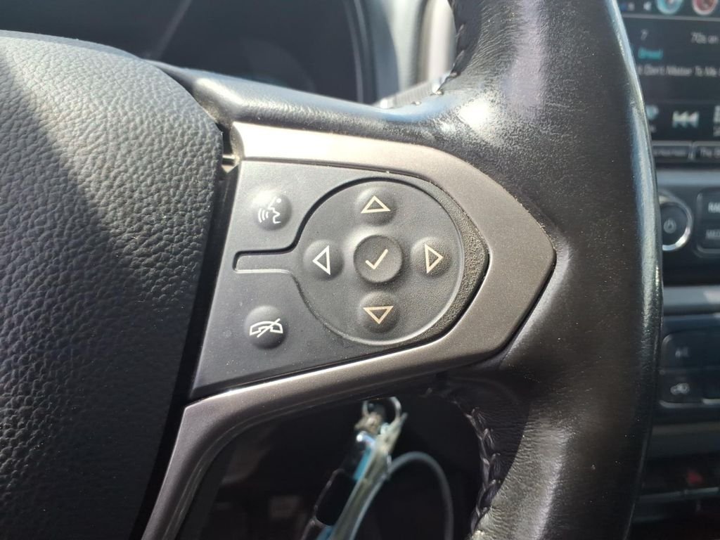Used 2018 White Chevrolet Z71 image 29