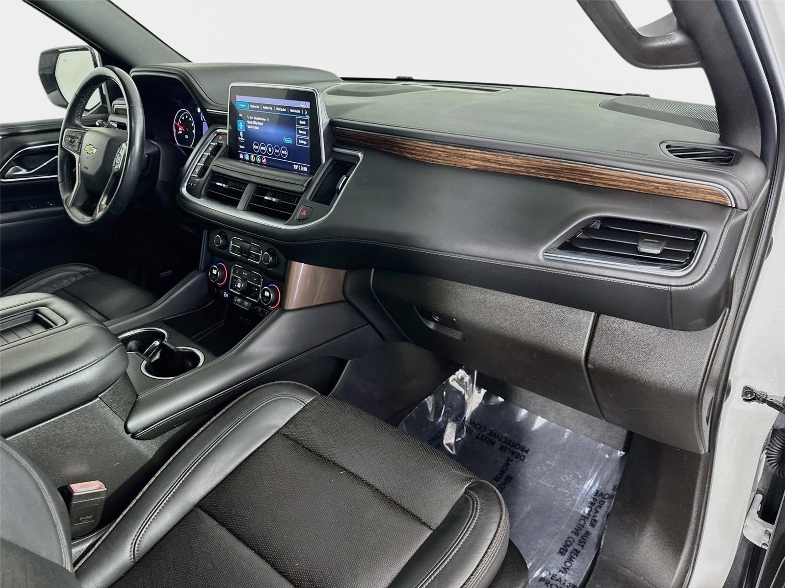 Used 2021 Iridescent Pearl Tricoat Chevrolet High Country image 31