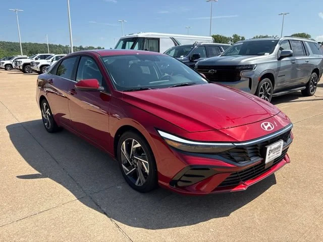 2025 Hyundai Elantra 2.0 SEL Convenience IVT's photo