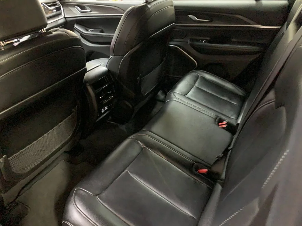 Used 2022 Silver Jeep 4xe image 14