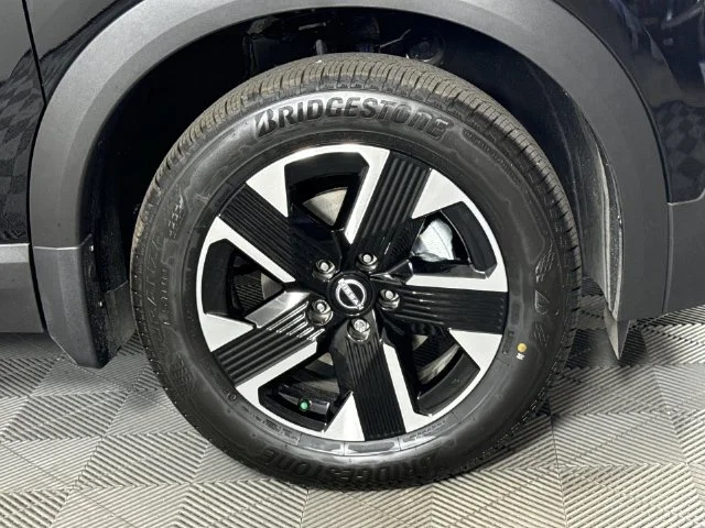 New 2027 Super Black Nissan SV image 10