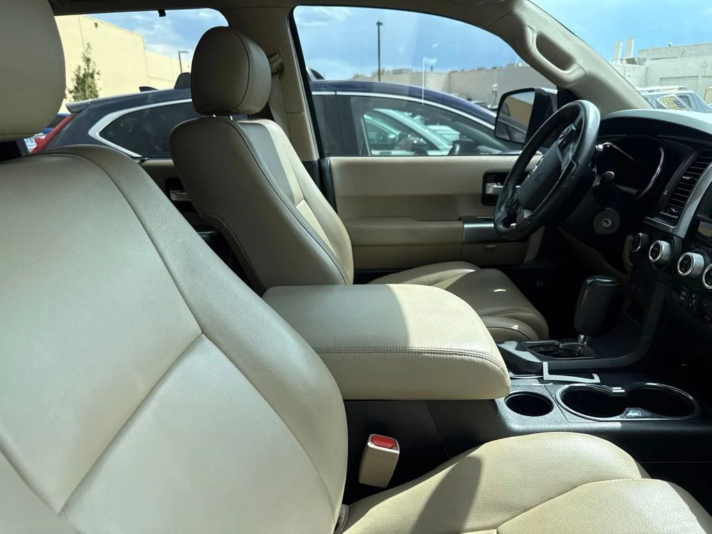 Used 2018 Super White Toyota Limited image 3