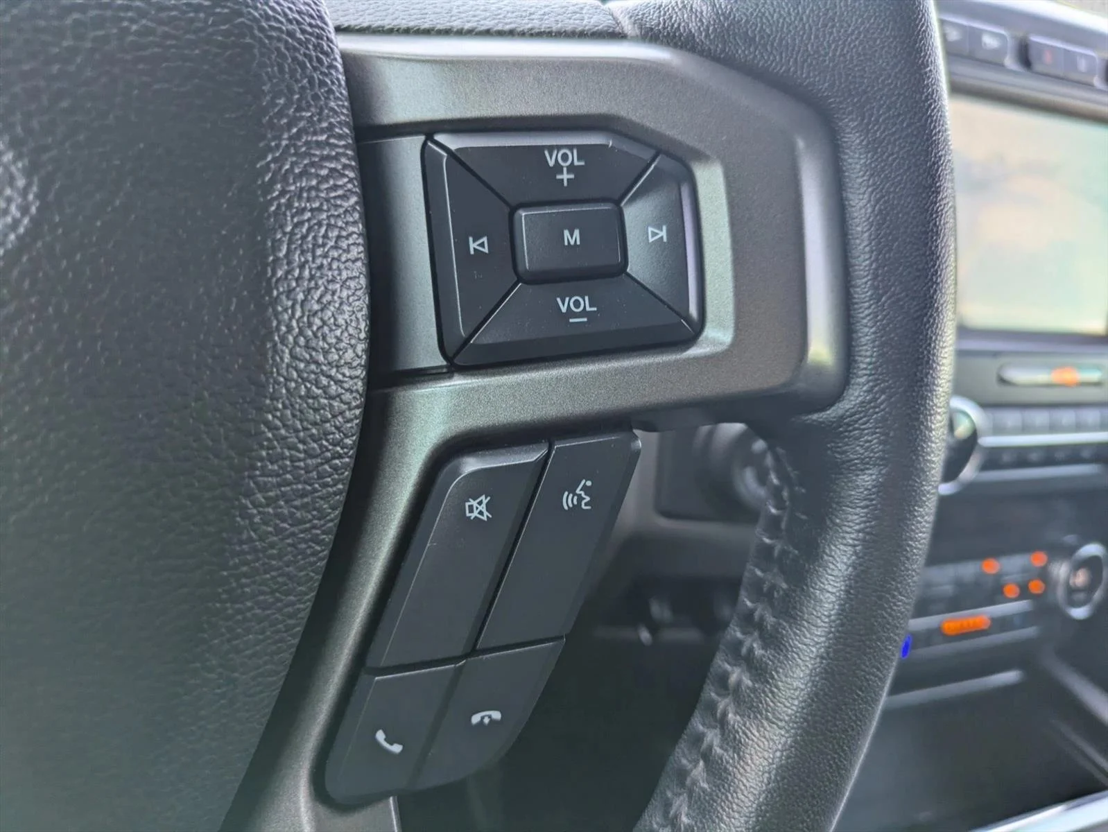 Used 2020 Magnetic Metallic Ford XLT image 13