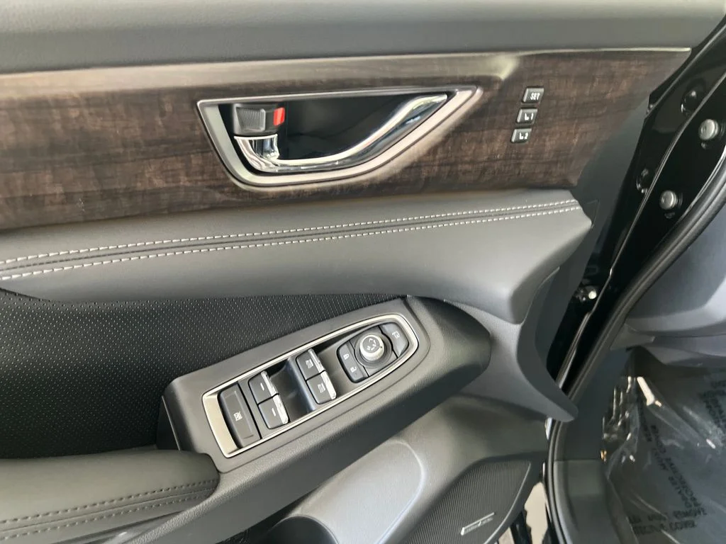 New 2026 CRYSTAL BLACK SILICA Subaru Touring 7-Passenger image 13