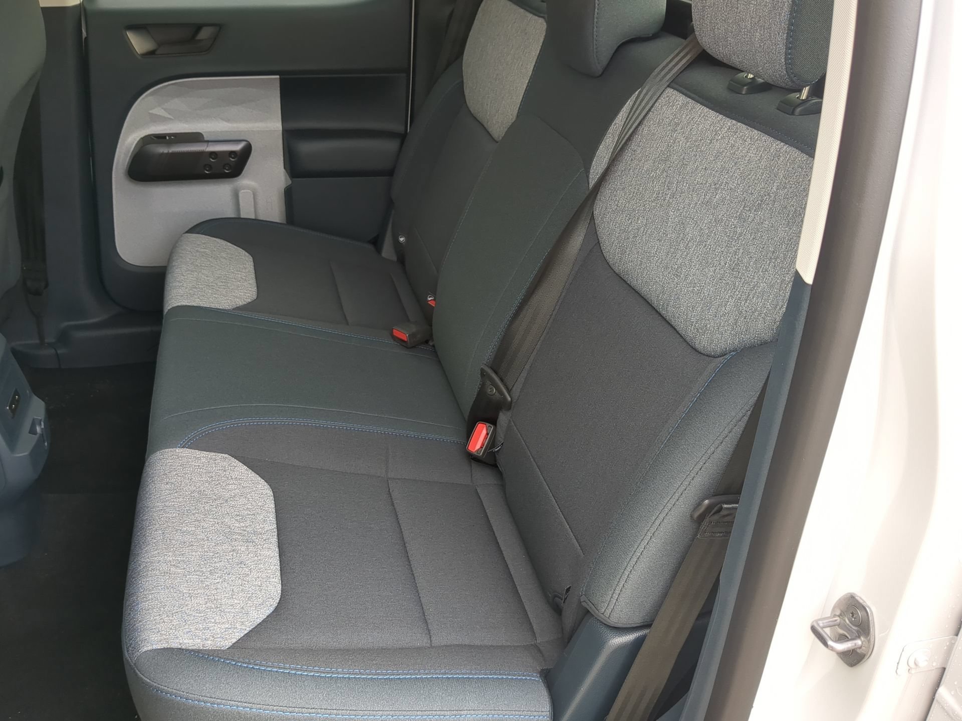 New 2026 Oxford White Ford XLT image 51