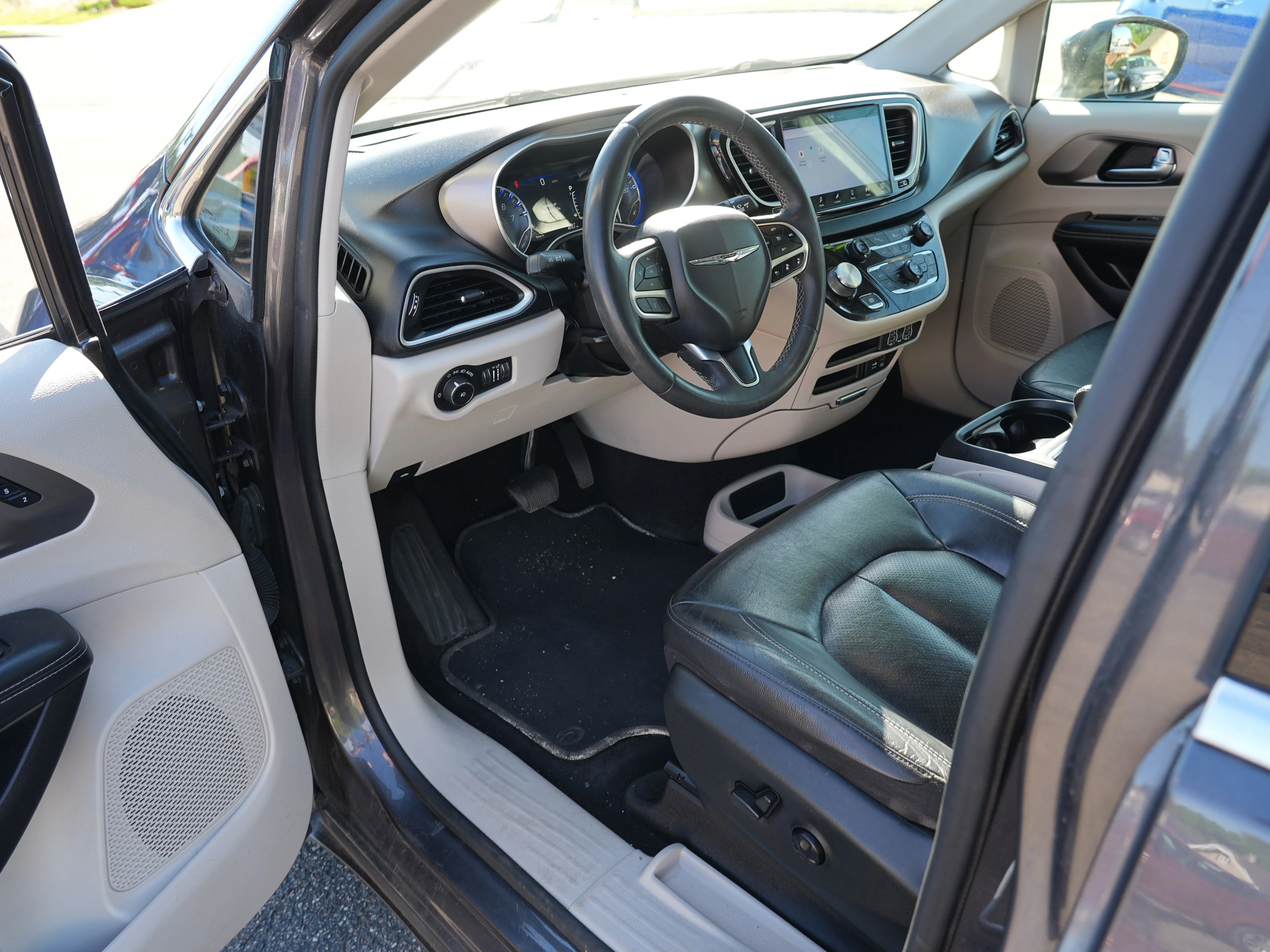 2022 Chrysler Pacifica Touring L - Photo 13