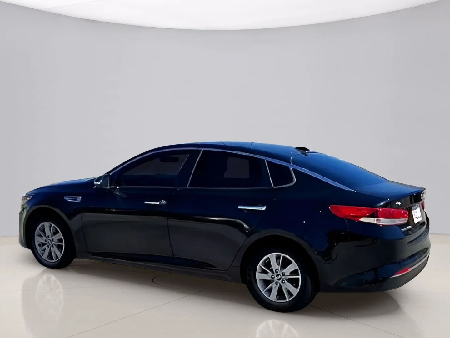 Used 2017 Black Kia LX image 9