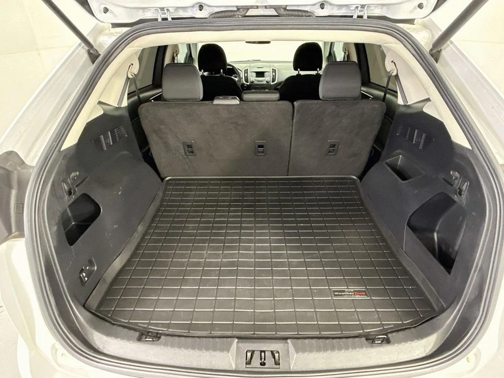 Used 2016 White Ford SEL image 26