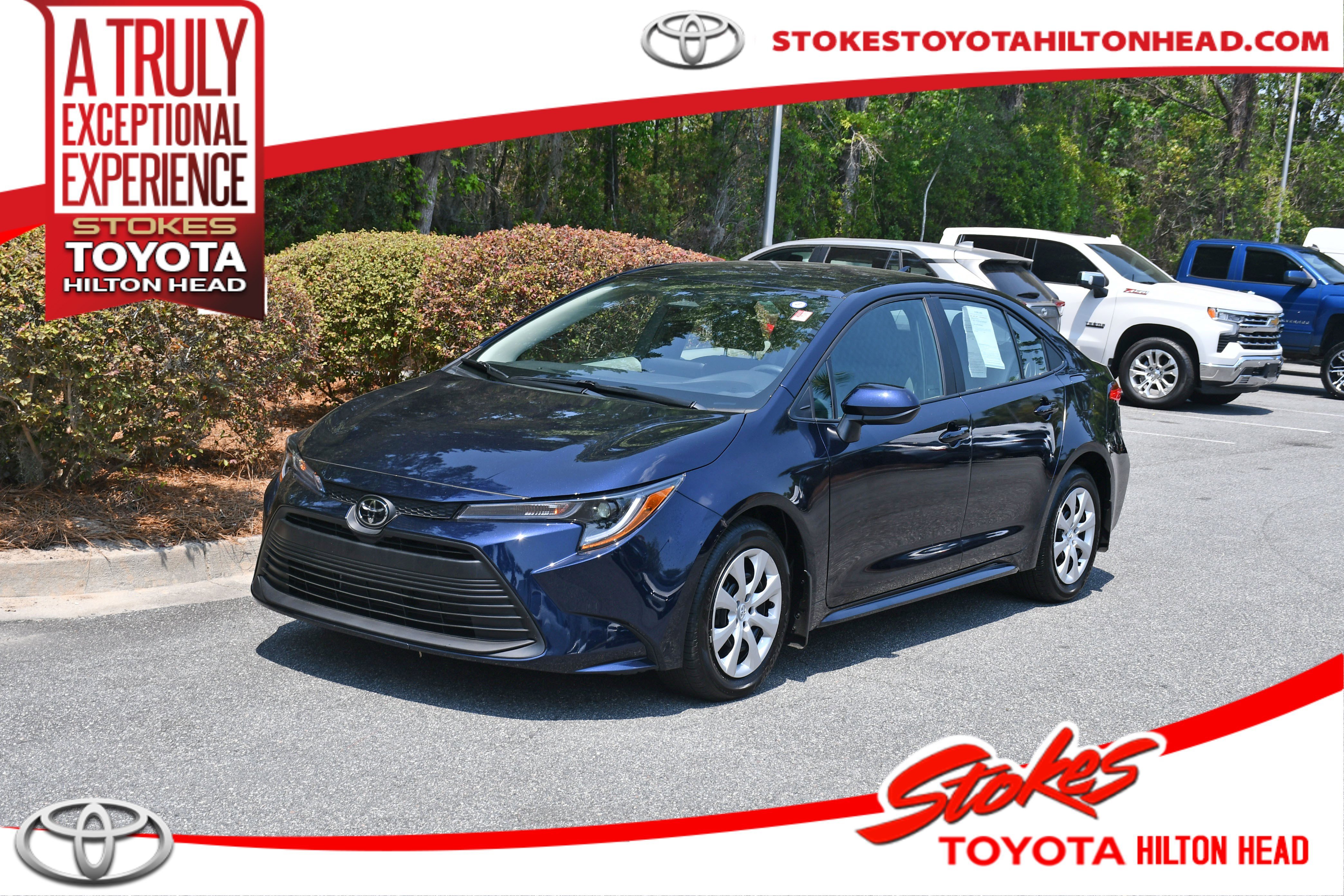 Used 2025  Toyota LE image 1