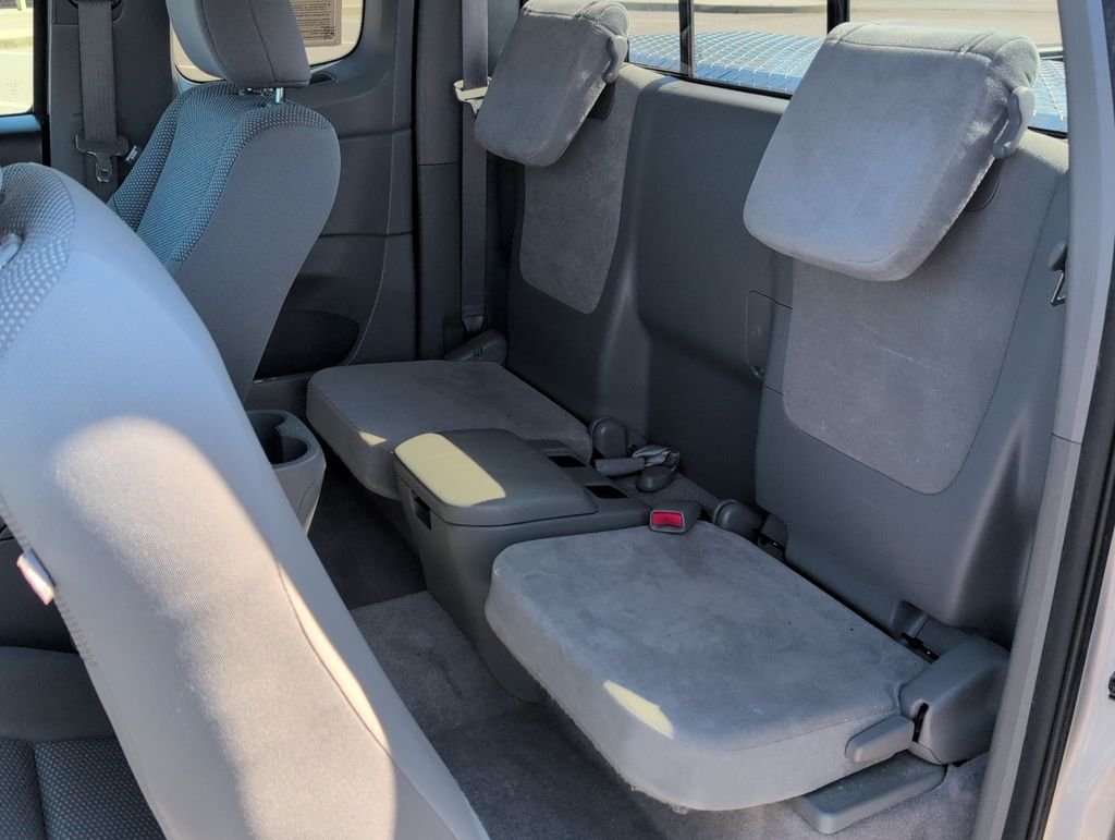 Used 2009 Silver Toyota Base image 20