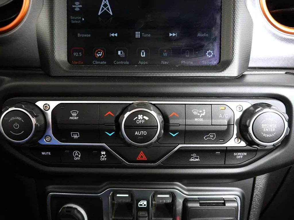 2022 Jeep Gladiator Mojave - Photo 22