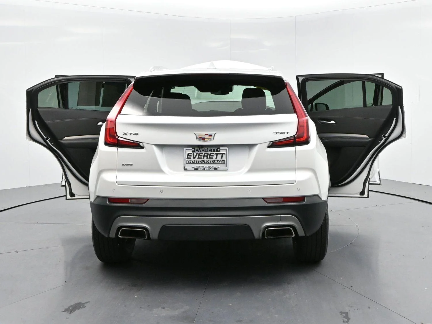 Used 2023 Crystal White Tricoat Cadillac Premium Luxury image 39