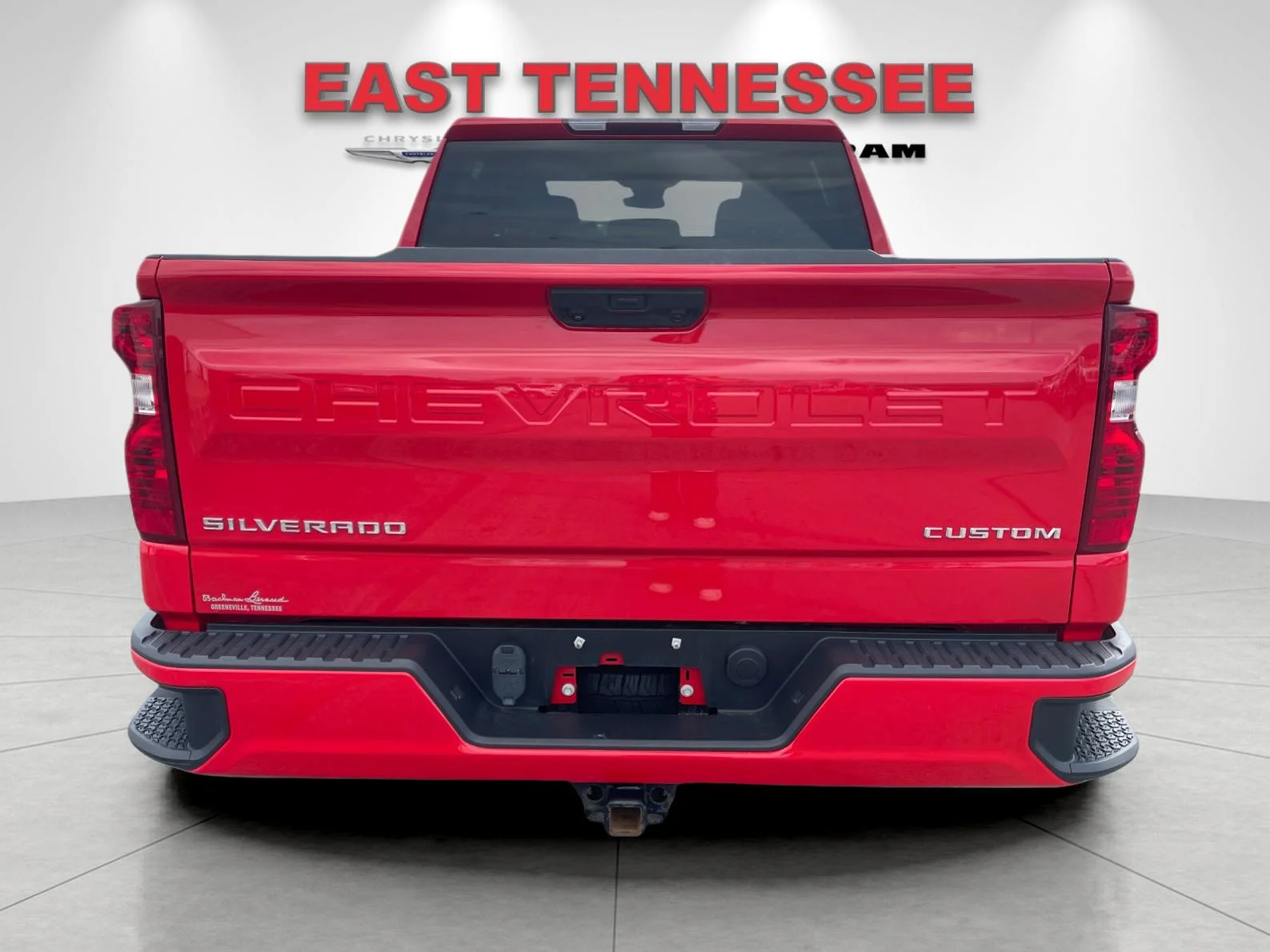Used 2023 Red Chevrolet Custom image 4