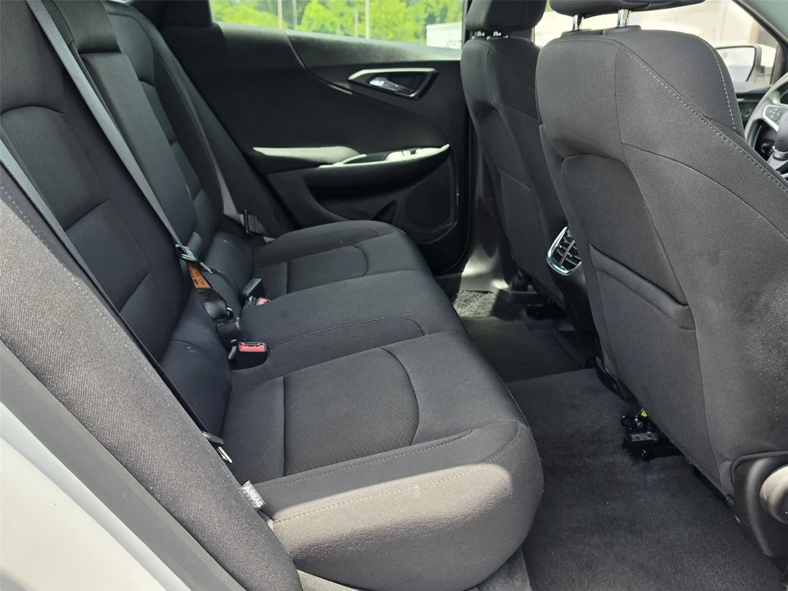 Used 2024 Summit White Chevrolet LT image 30