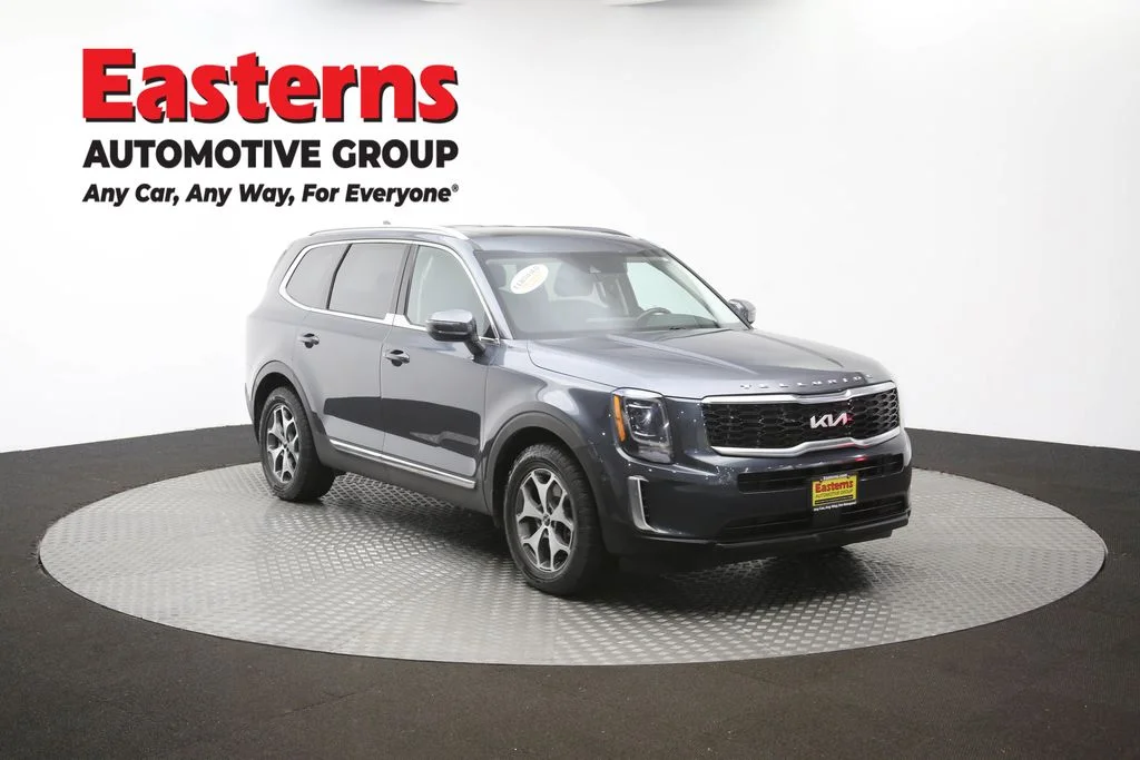 Used 2022 Gray Kia EX image 53