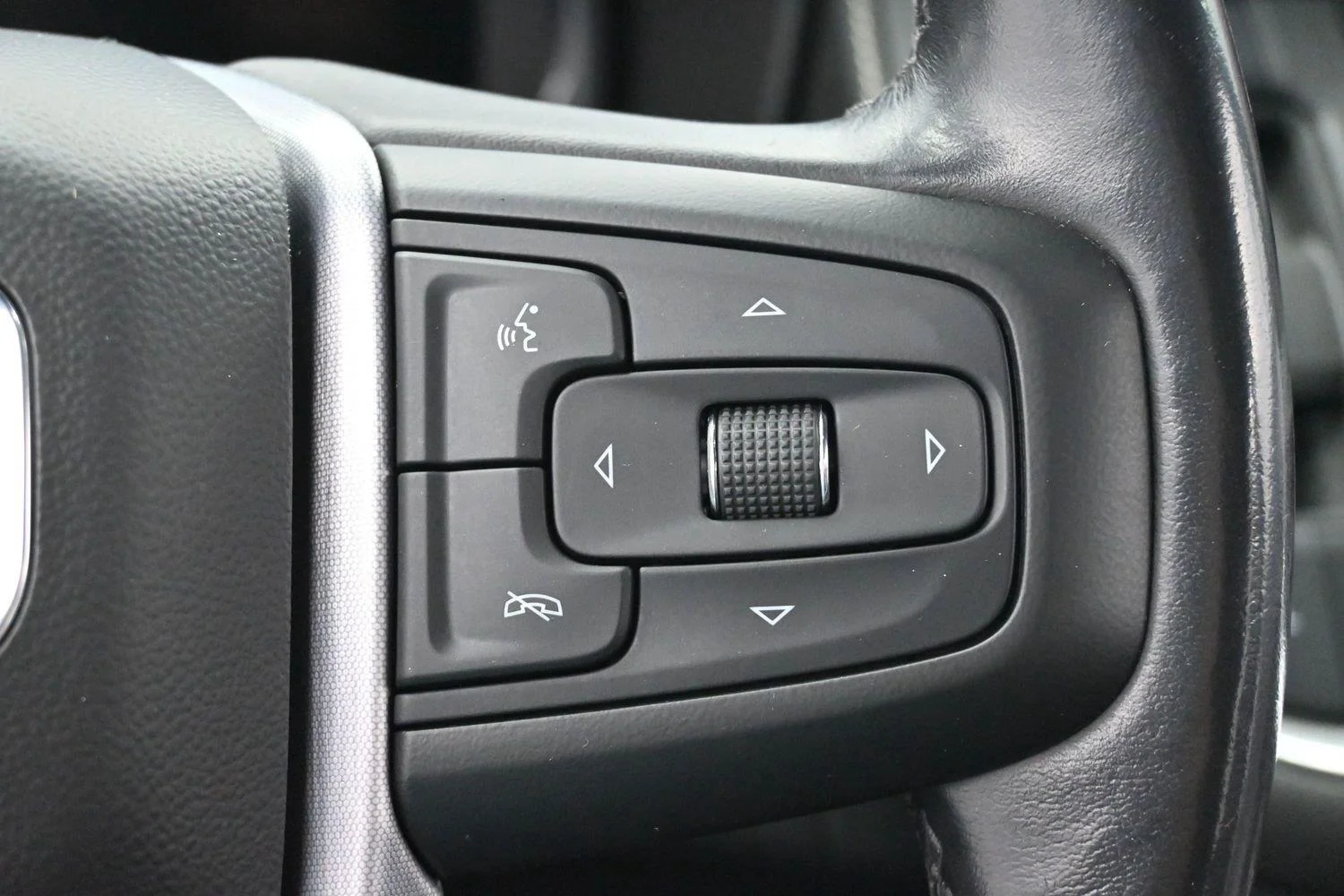Used 2022 SUMMIT WHITE GMC SLT image 21