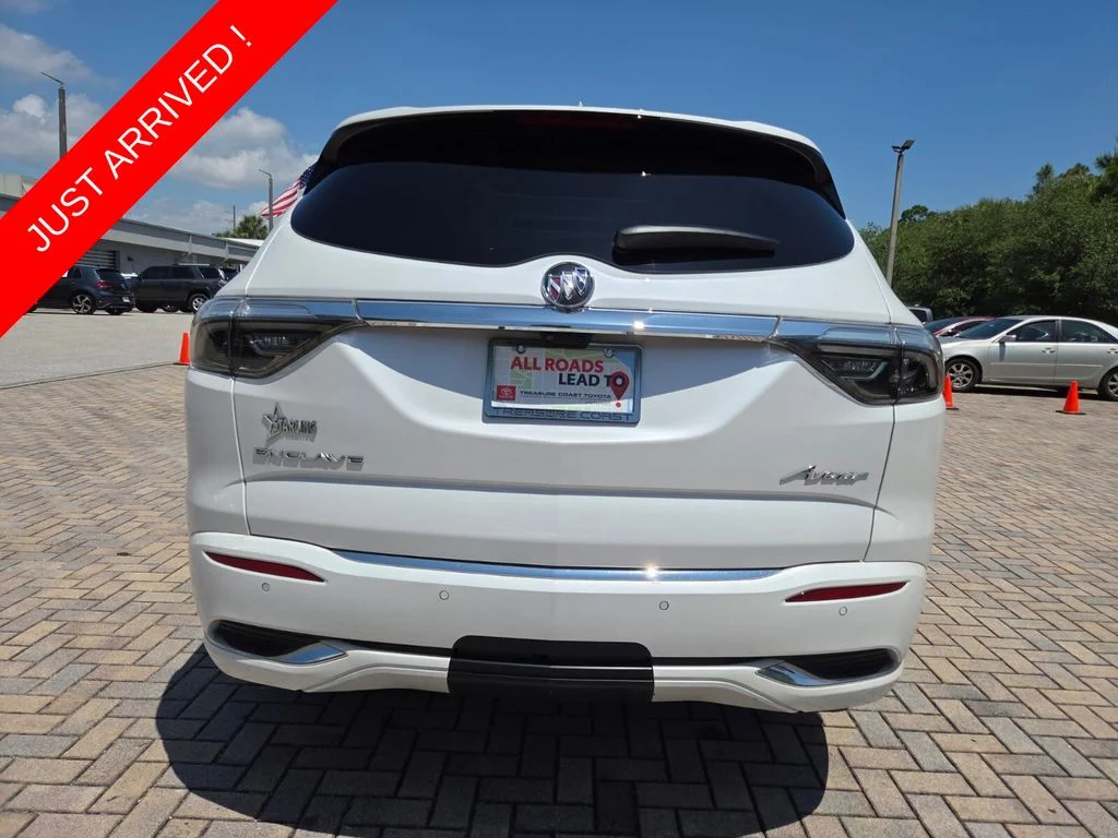 Used 2023 White Buick Avenir image 10