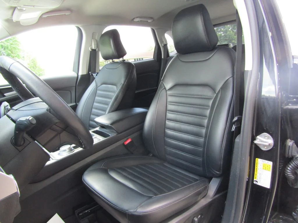 Used 2024 Black Ford SEL image 19