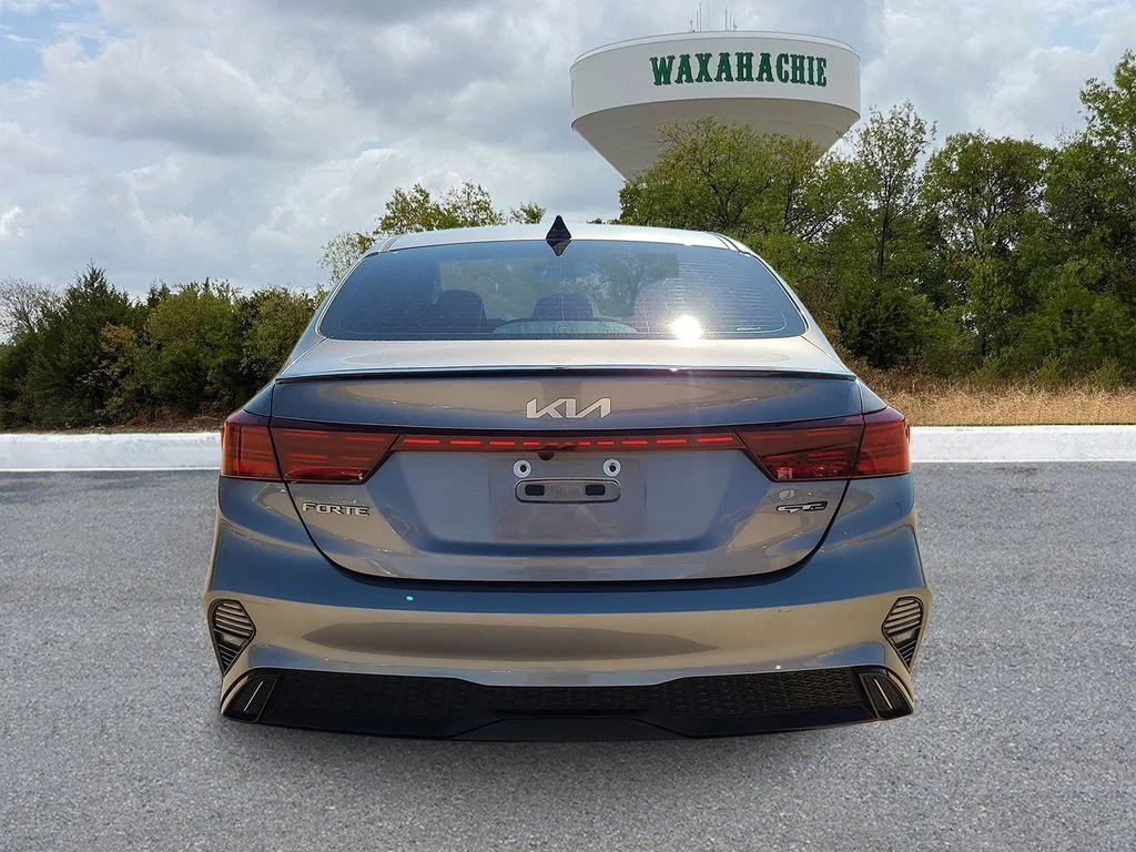 Used 2024 Gray Kia GT-Line image 4