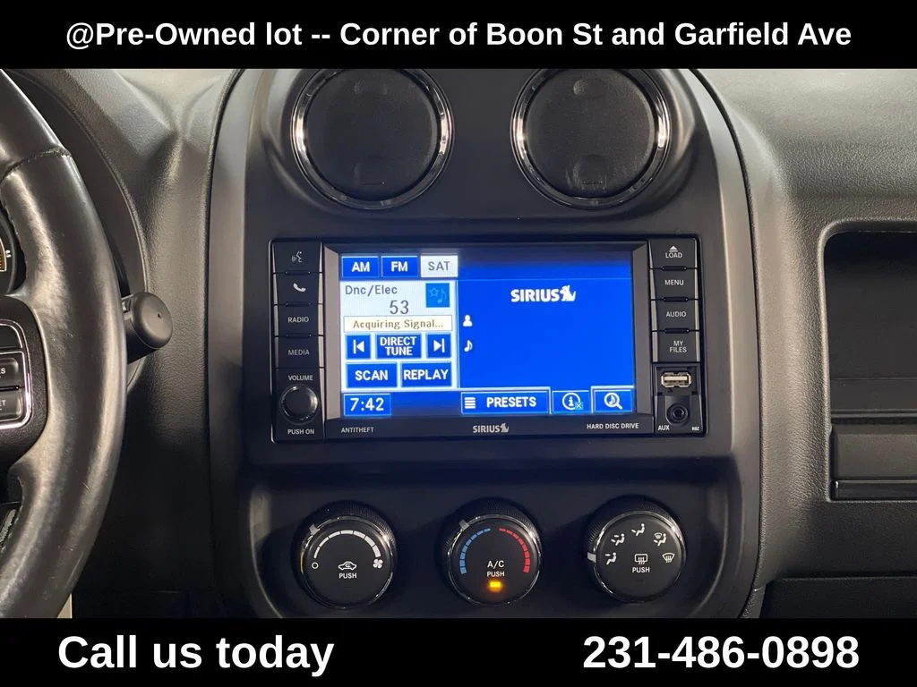 Used 2014 Gray Jeep Latitude image 19