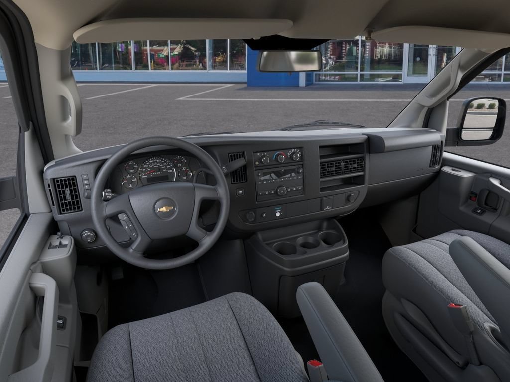 New 2026 Summit White Chevrolet WT image 15