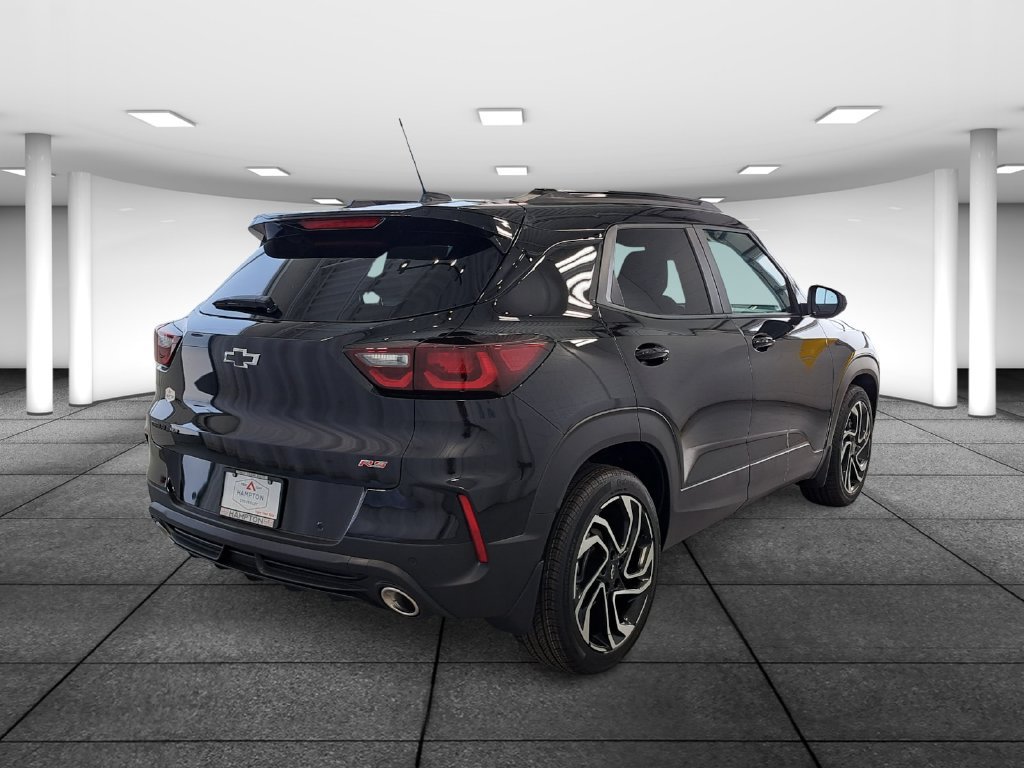 2026 Chevrolet Trailblazer RS SUV Slide 3