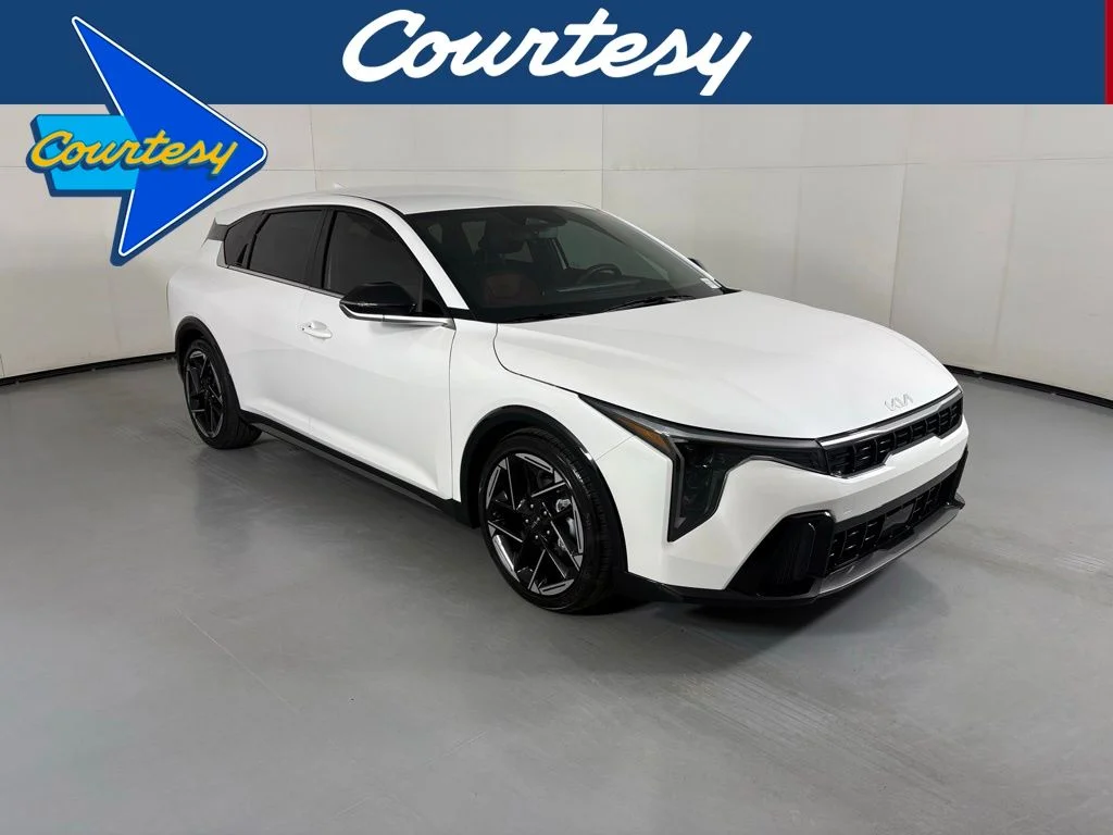 2026 Kia K4 GT-Line AT Hatchback's photo