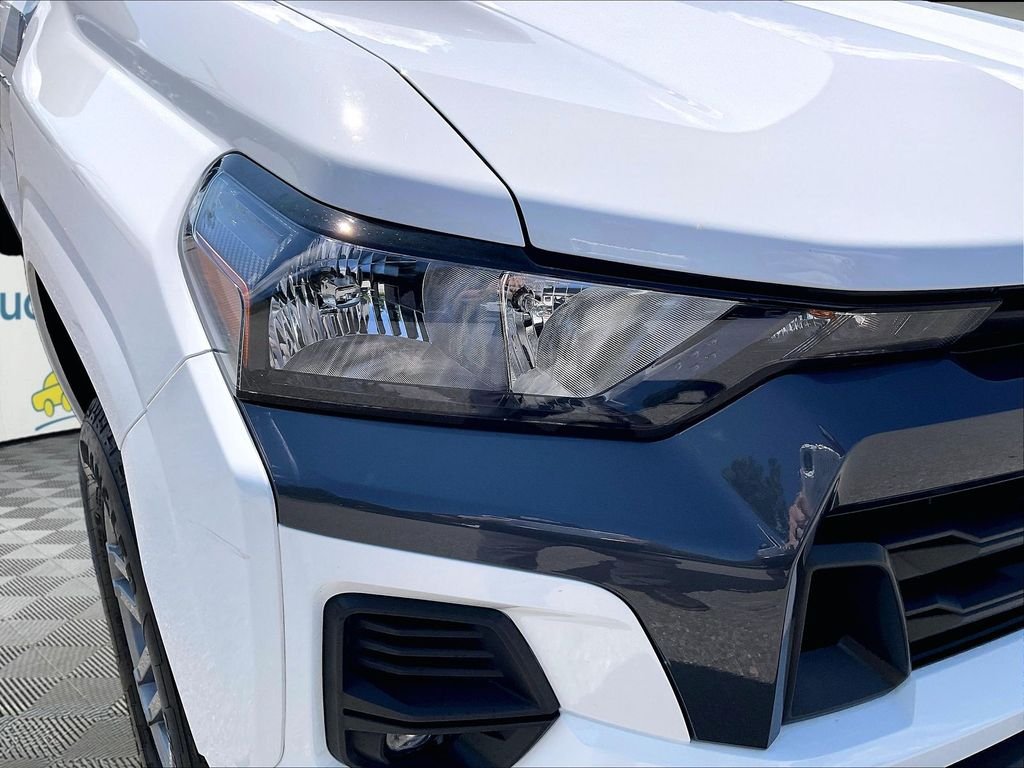 Used 2024 White Chevrolet LT image 29