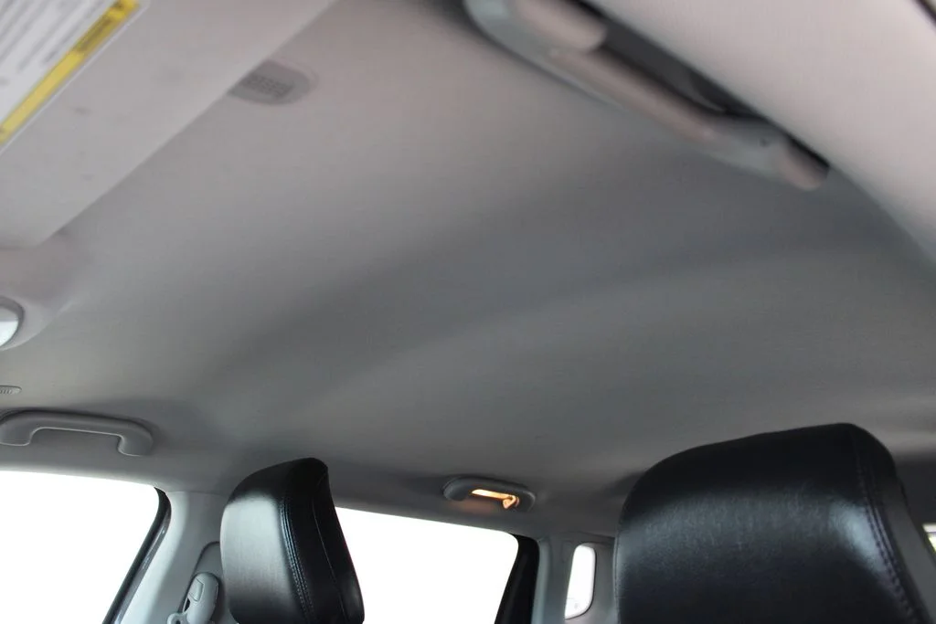 Used 2022 Gray Jeep Limited image 27