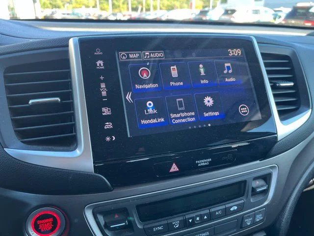 Used 2017 White Diamond Pearl Honda RTL-T image 15