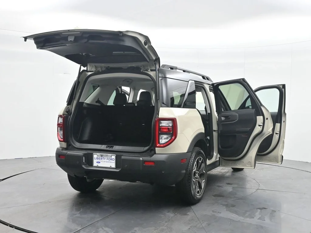 New 2025 Desert Sand Ford Outer Banks® image 37