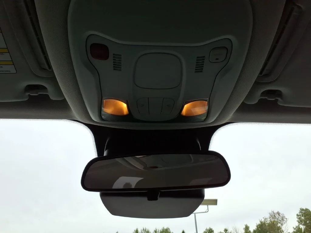 Used 2023 White Jeep Latitude image 15