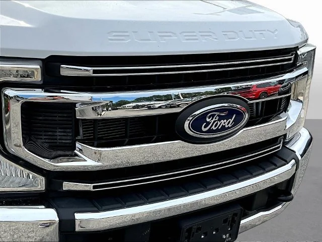 Used 2022 White Ford XL image 31