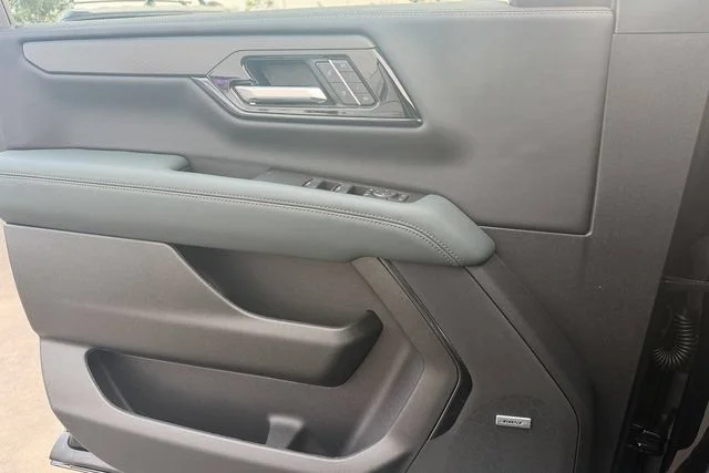 New 2026 Onyx Black GMC AT4 image 15