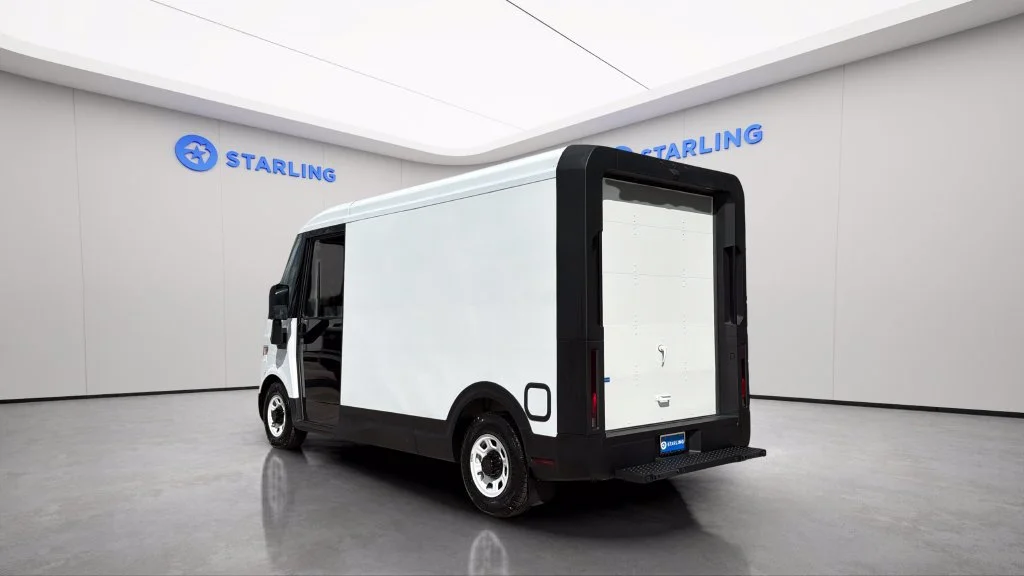 Used 2024 Oyster White BrightDrop EJY image 6
