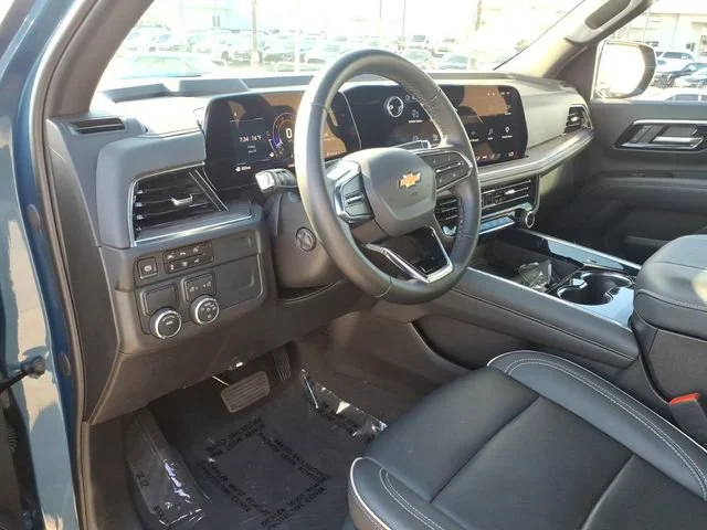 Used 2025 Lakeshore Blue Metallic Chevrolet Premier image 13