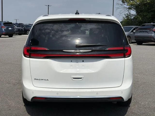Used 2024 White Chrysler Touring L image 12