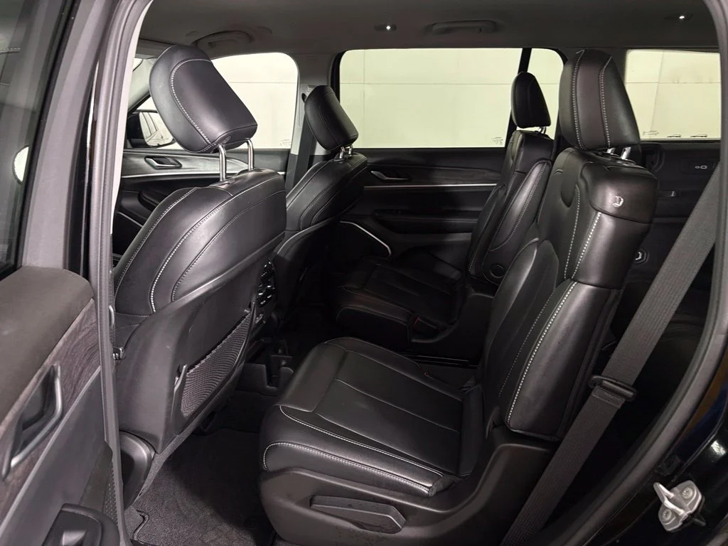 Used 2022 Black Jeep Limited image 35
