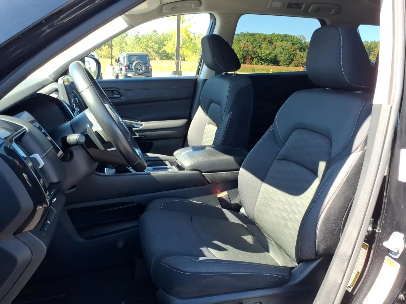 Used 2024 Super Black Nissan SV image 17